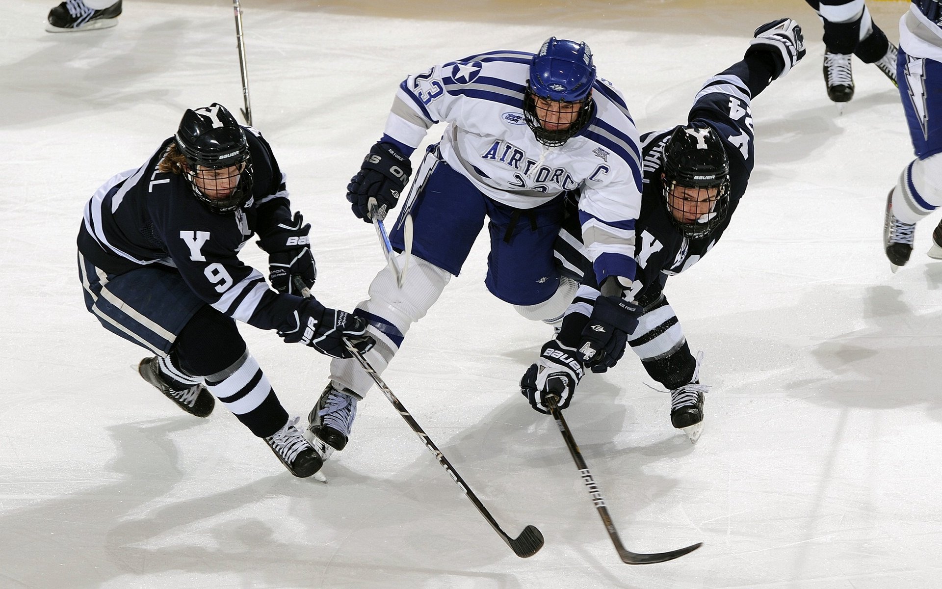 开云官方网站-“纪录追逐战：联盟历史上最精彩的多项纪录竞逐”