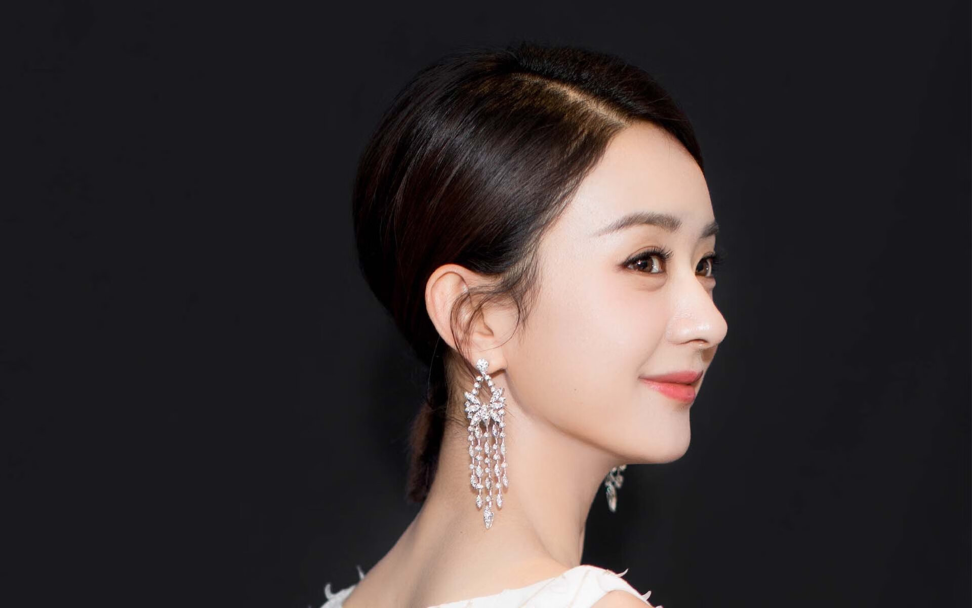 《职业选手的生活：除了比赛还有哪些精彩？》，职业选手是什么工作